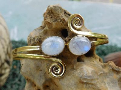 Rainbow Moonstone Spirals Bangle by Avashy